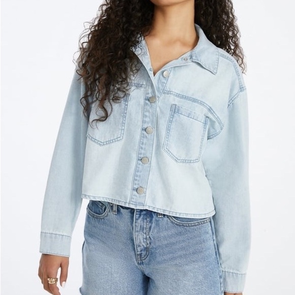 NWT Cropped Denim Button Down Shirt - Light Blue Denim Wash - XL - Picture 2 of 15